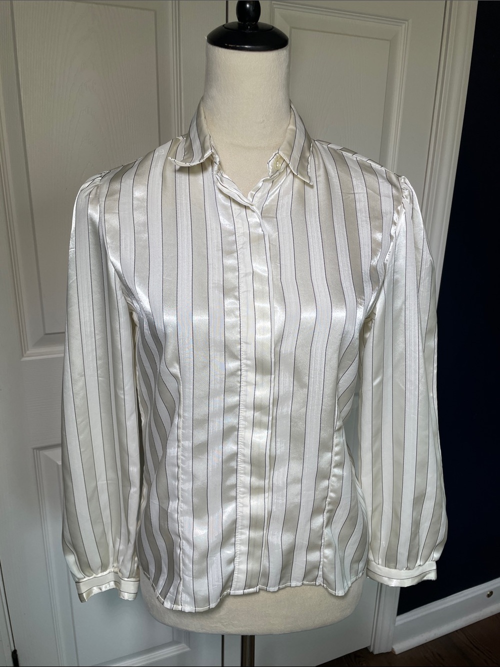 VTG Carousel Cream Satin Pinstripe Blouse Button Up Puff Shoulder Shirt S